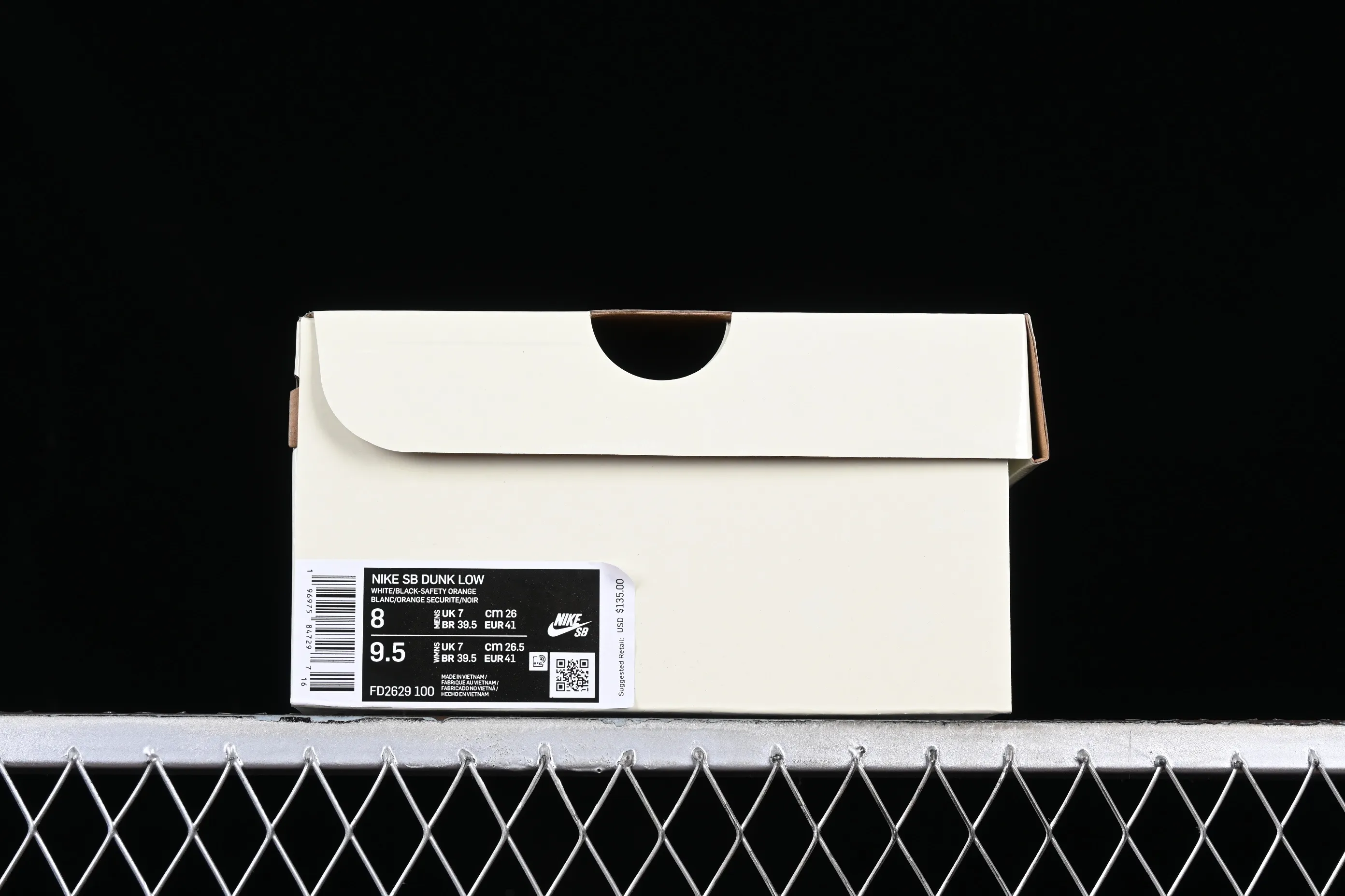 All categories Nk SB Dunk Series Nk SB Dunk Low low-top sneakers Tightbooth x Nk SB Dunk joint model Inverted Panda SB low-top casual sports skateboard shoes FD2629-100